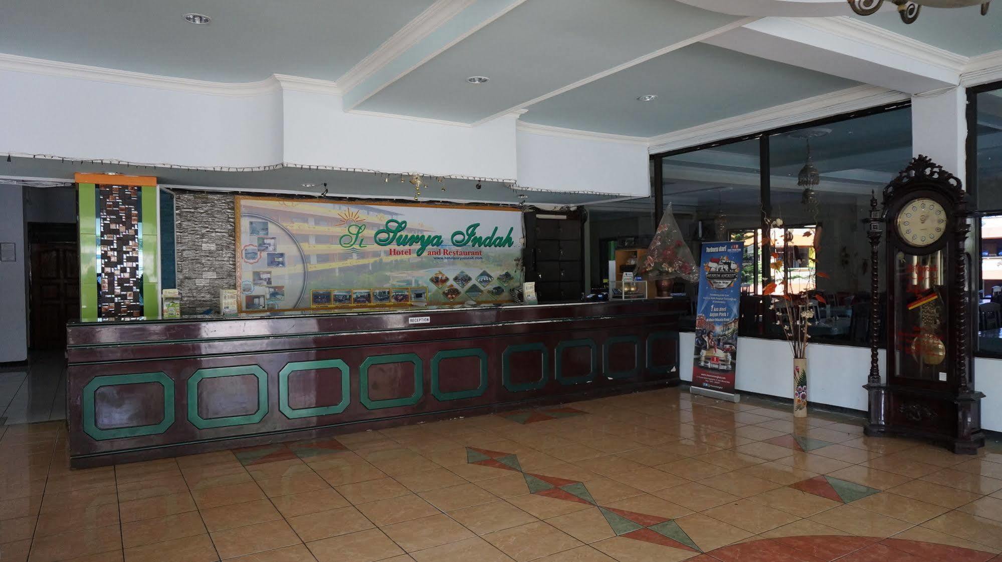 Hotel Surya Indah Batu Malang Екстер'єр фото