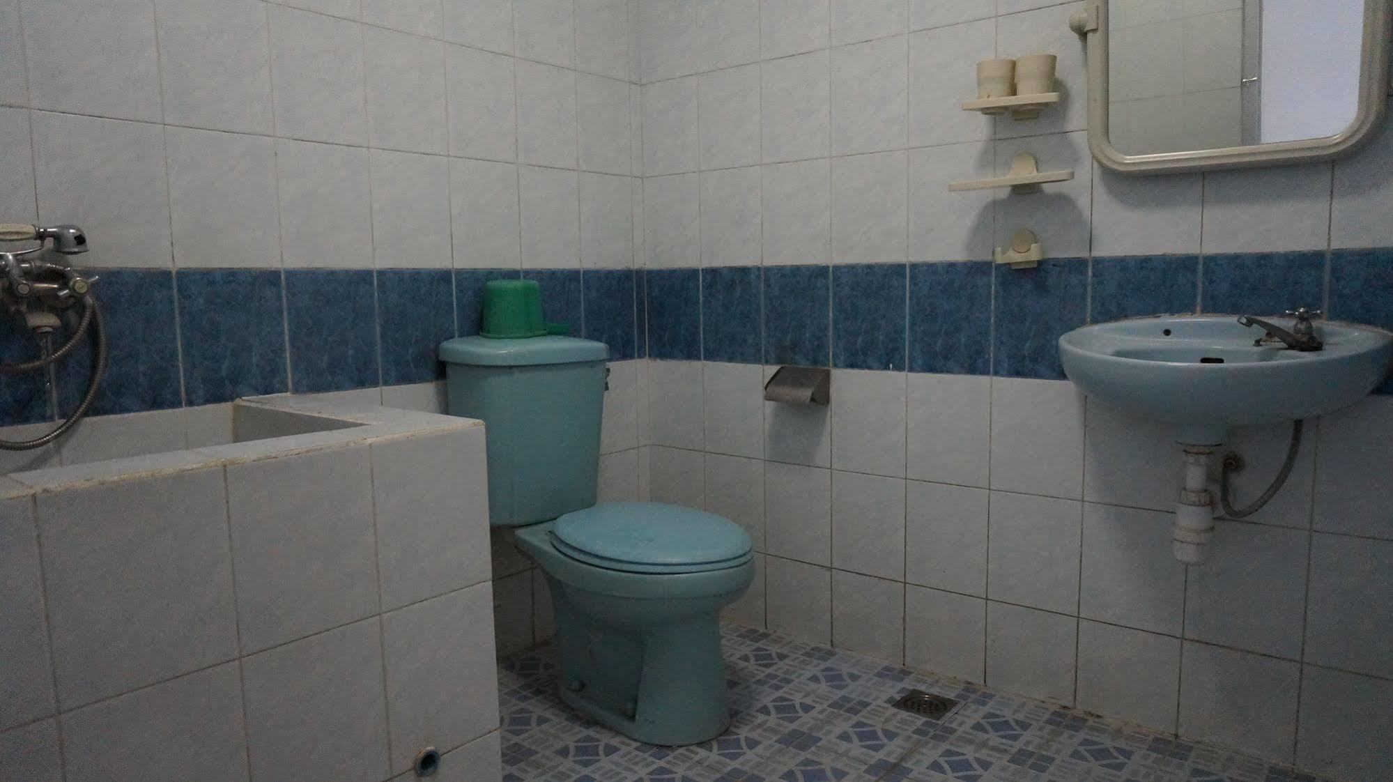Hotel Surya Indah Batu Malang Екстер'єр фото