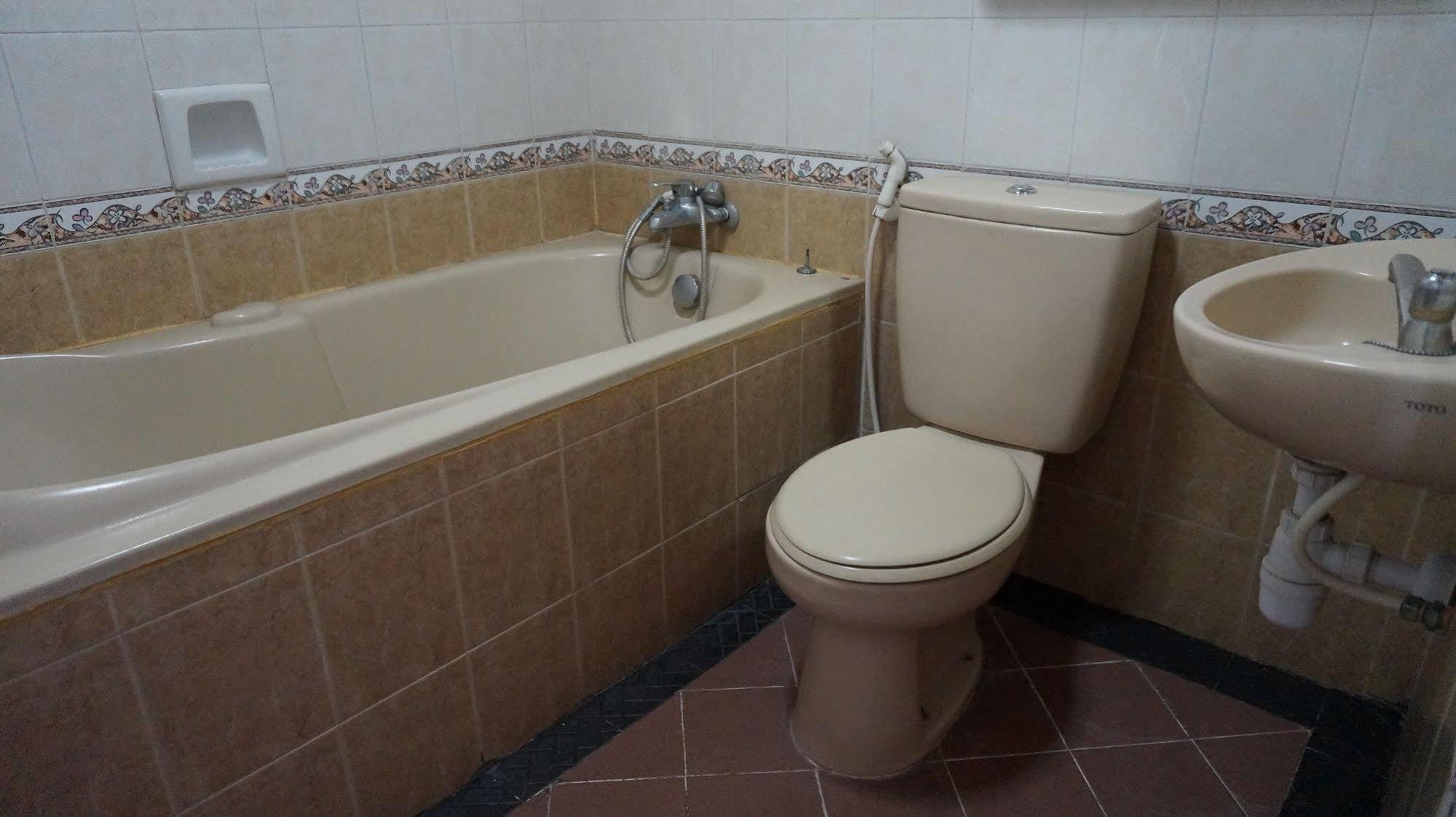 Hotel Surya Indah Batu Malang Екстер'єр фото